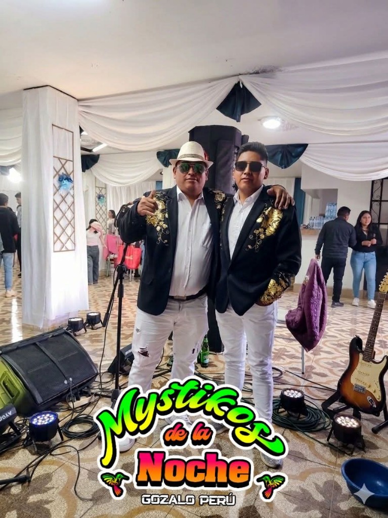 Mystikos de la Noche — Integrantes en evento